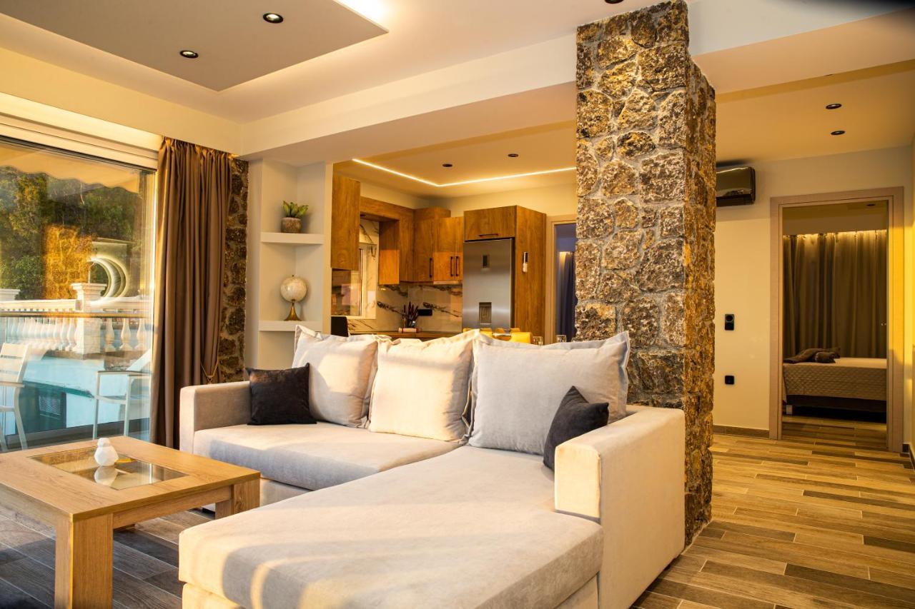 Black Rocks Family, Luxury Seafront Beach Maisonette 阿齐欧斯·贡多斯 外观 照片