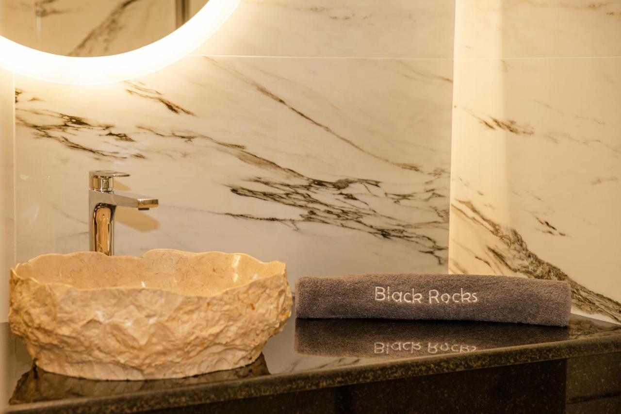 Black Rocks Family, Luxury Seafront Beach Maisonette 阿齐欧斯·贡多斯 外观 照片